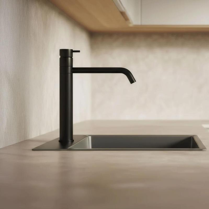 Waterevolution Flow keukenkraan mat zwart T150PR