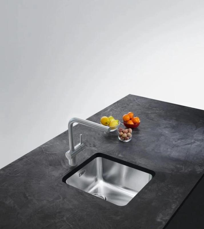 Franke massief roestvrijstalen keukenkraan Atlas Neo draaibare uitloop 115.0521.435