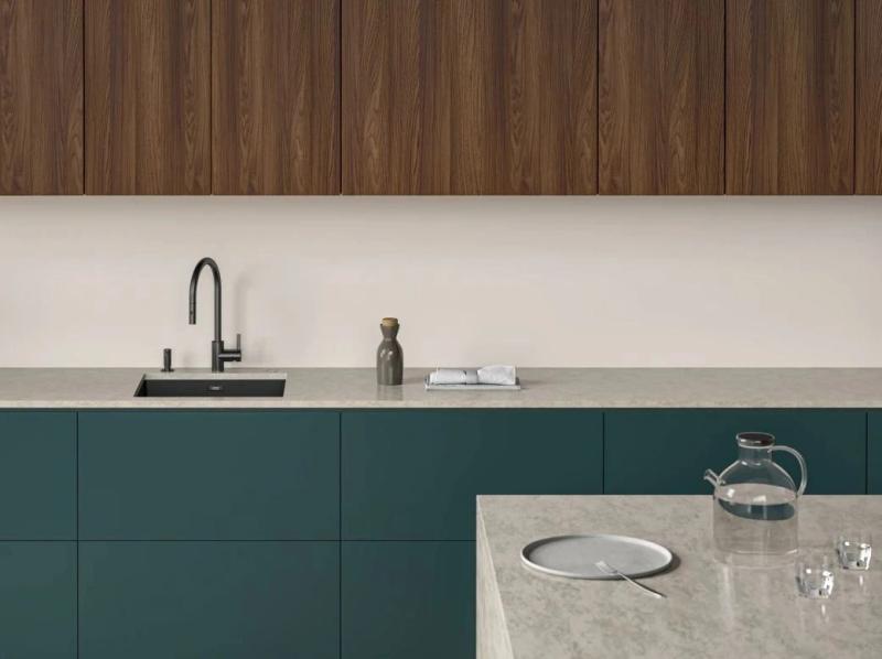 Franke Keittiöhana Eos Neo vedettävällä suihkupäällä, harjattu musta 115.0613.671