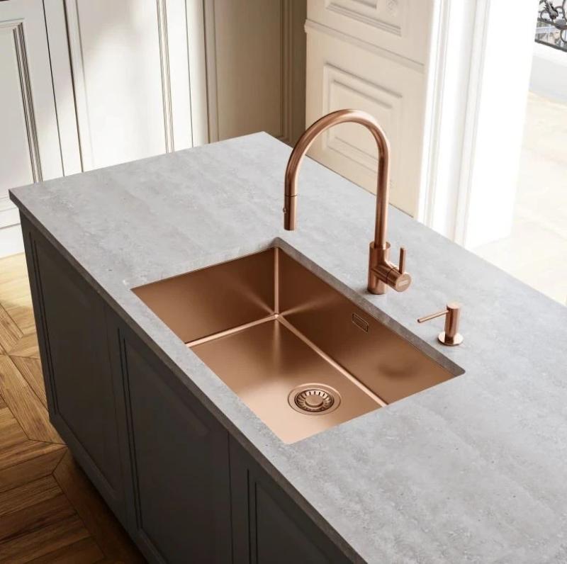 Franke kuparinen keittiöhana Eos Neo ulosvedettävällä suihkupäällä pvd kupari 115.0628.254