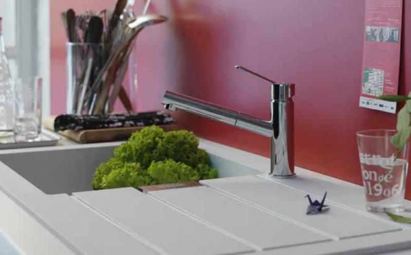 Franke Sirius 2 S2D 651 musta muovi 1,5 puolitoista pesuallas tiputusalustalla 100x50 143.0634.554