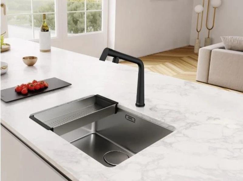 Franke Icon Keittiöhana mattamusta, kääntyvällä juoksuputkella 115.0625.187