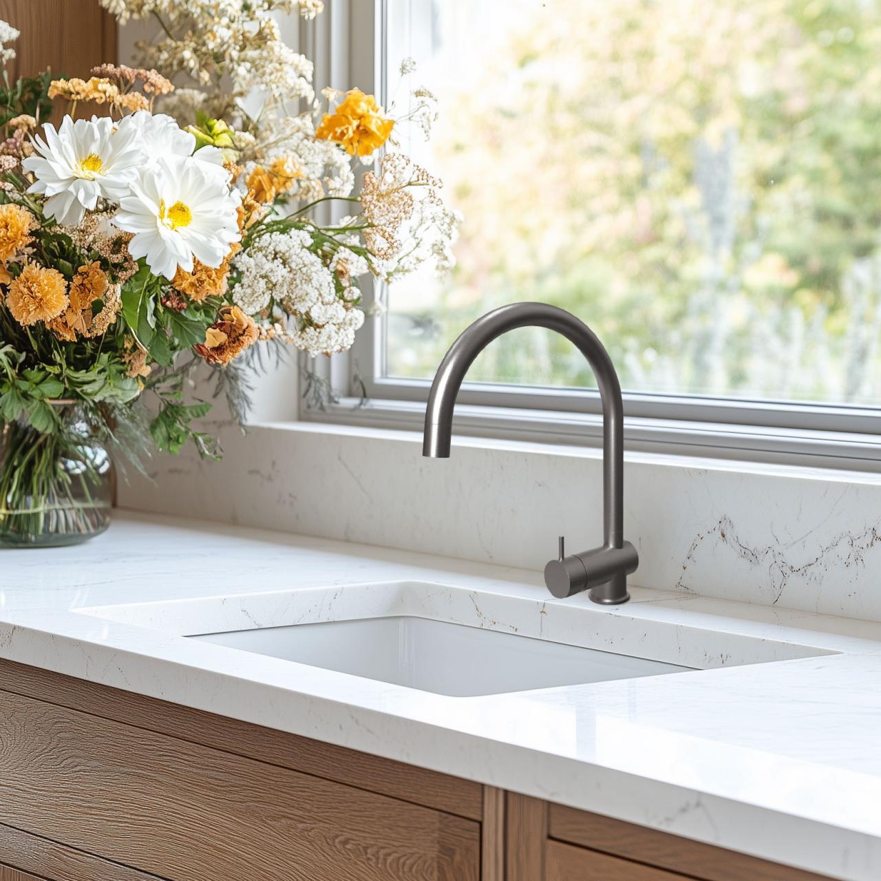 Waterevolution Flow keittiöhana PVD Gun metal ulosvedettävällä juoksuputkella T155GME - Productafbeelding 3
