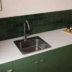 Ausmann Basic ruostumattomasta teräksestä valmistettu pinta-asennettava pesuallas 48x48 cm hanatasolla, sisältää vesilukon 1208957000