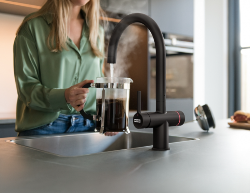 Franke Maris waterhub 4L boiler 3-1 kosketuselektronisella kuumavesihanalla mattamusta, jossa on ohitusventtiili 1208957950