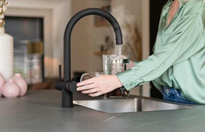 Franke Maris waterhub 4L boiler 3-1 kosketuselektronisella kuumavesihanalla mattamusta, jossa on ohitusventtiili 1208957950