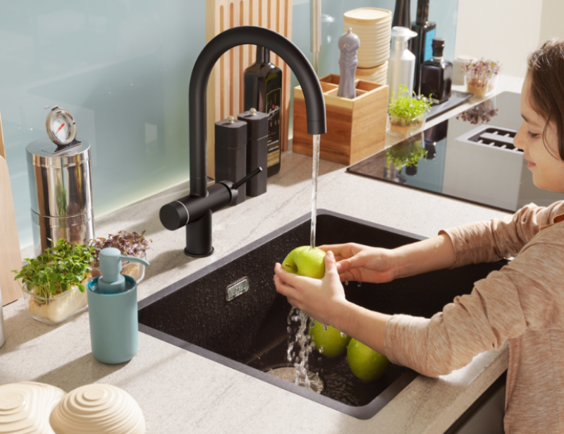 Franke Maris waterhub 4L boiler 3-1 kosketuselektronisella kuumavesihanalla mattamusta, jossa on ohitusventtiili 1208957950