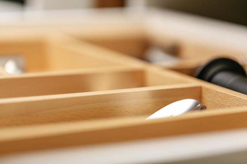 Deco Cutle Aterimien Jakaja Säädettävä aterinteline Väri Pyökki 1208966290