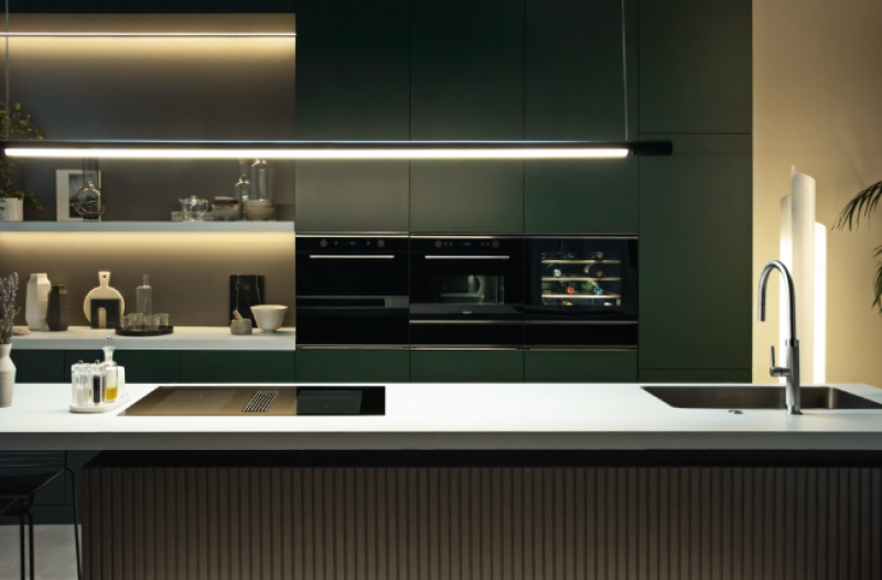 Franke Mythos Masterpiece Keittiöhana J-muotoisella ulosvedettävällä suihkupäällä, kokonaan ruostumatonta terästä 115.0711.554