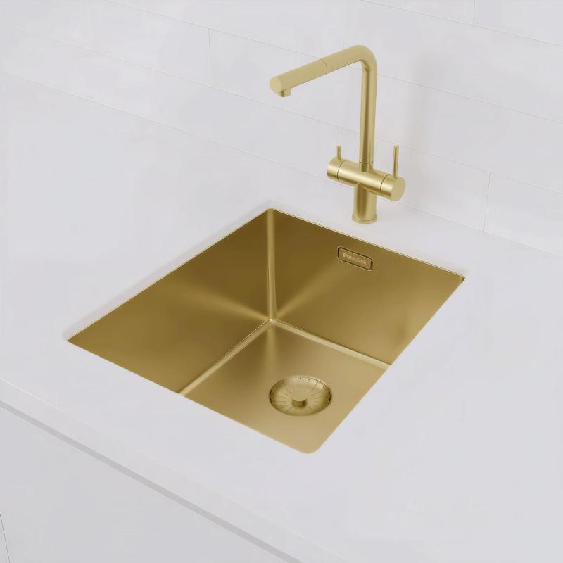 Pure.Sink Prestige allas 34x40 cm PVD Kulta 10 mm säde alapuolinen, tasoon asennettava ja päältä asennettava PPG3440-60