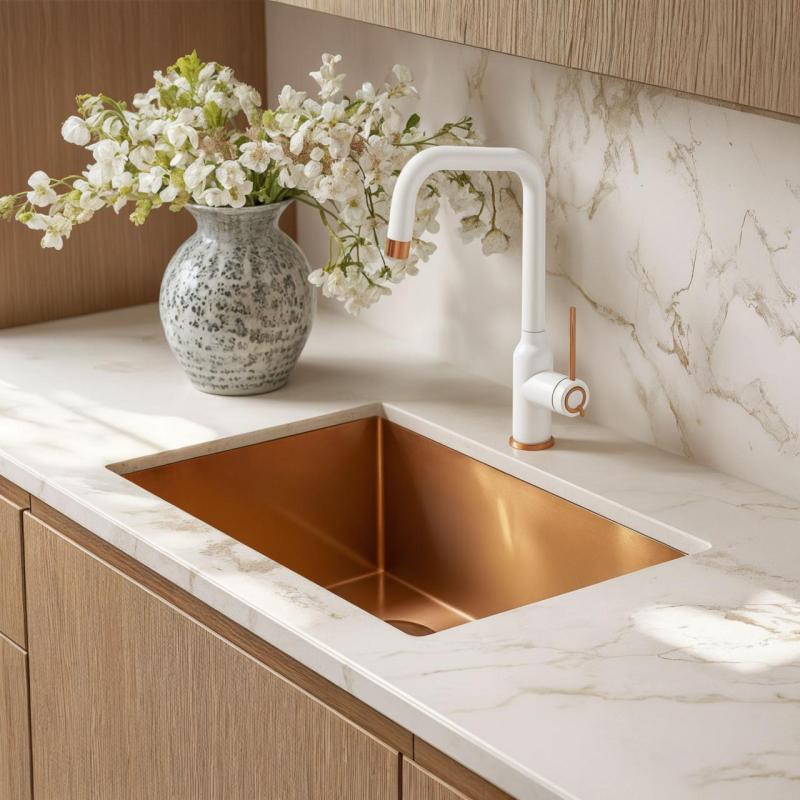 Quadri Stamford Keittiöhana Valkoinen PVD Kuparipinnoitteella ja Kääntyvä L-Kaareva Juoksuputki 1208967700