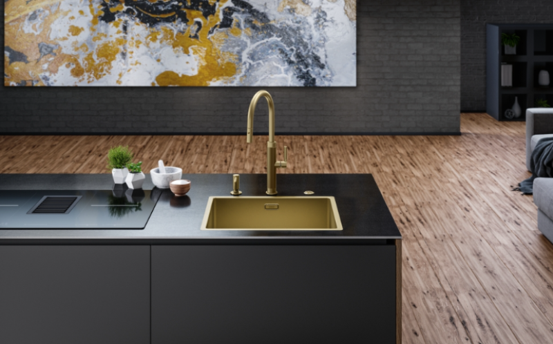 Franke Mythos Masterpiece Keittiöhana Kulta J-mallin juoksuputkella ja ulosvedettävällä suihkupäällä - 115.0711.558