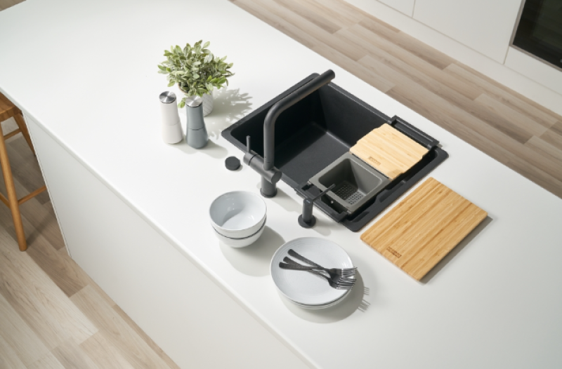 Franke Universaali Tarvikesetti All-In Set 2 - Leikkuulauta, Muovinen Asettelulokero, Muovinen Kulho ja Teleskooppisilta 112.0655.482