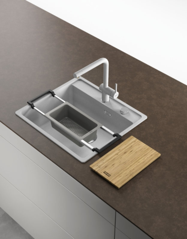 Franke Universaali Tarvikesetti All-In Set 1 - Leikkuulauta, Muovinen Asetusastia ja Teleskooppisilta 112.0655.481