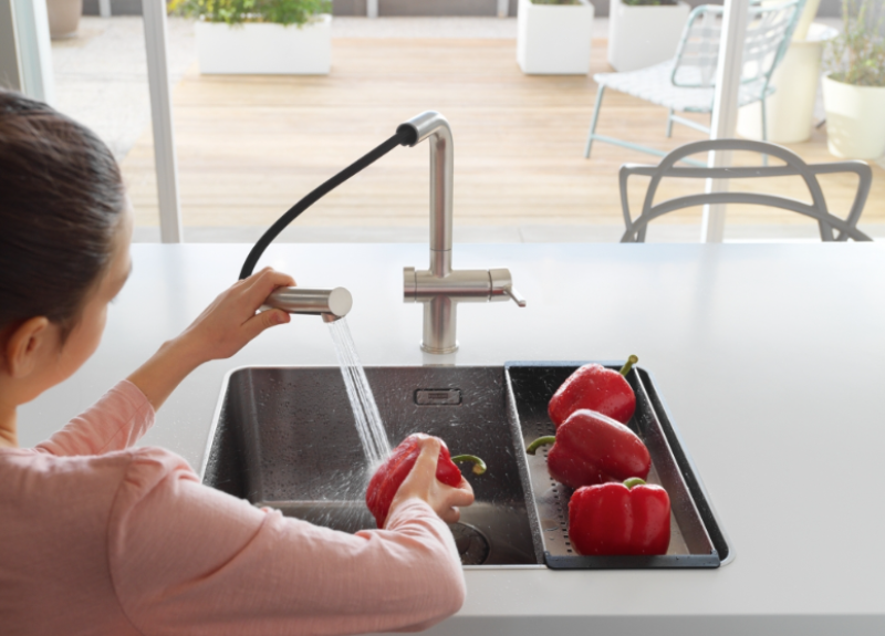 Franke Active Twist Eenhendel Mengkraan RVS-look met Uittrekbare Uitloop en Geïntegreerde Waste Bediening 115.0653.505