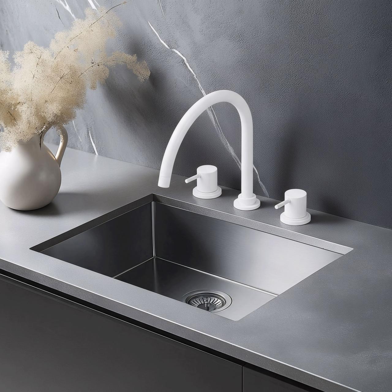 Waterevolution Flow 3-reikäinen keittiöhana käännettävällä juoksuputkella ja suodatetun veden liitännällä valkoinen T152UBR - Productafbeelding 2