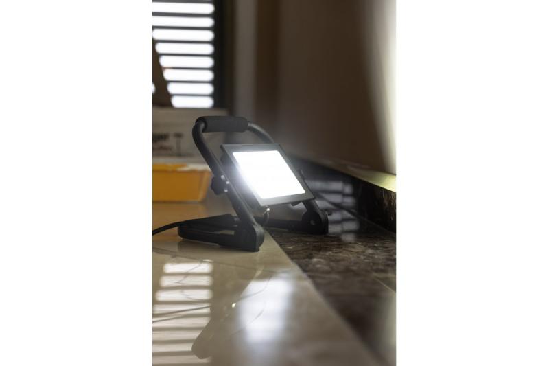 NELI Kannettava Valonheitin, LED, 50W, 4500lm, 6400K, AC220-240V, IP65, 1,5m kaapeli