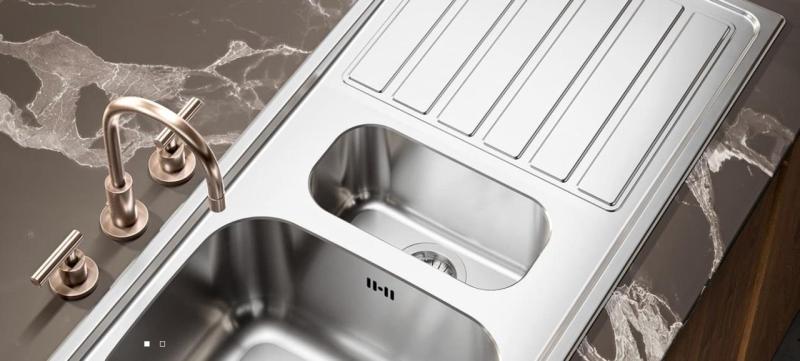 Banka Centurio 100-50 ruostumaton teräsallas, pinta-asennus 100x50 cm, tippakaukalo 1208970030