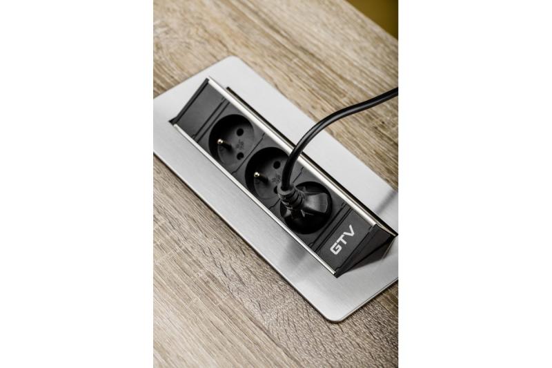 Pöytäjatkojohto ilman koteloa, 3-osainen pistorasia maadoituksella, 1,5 m virtajohto pistokkeella, ruostumaton teräs.