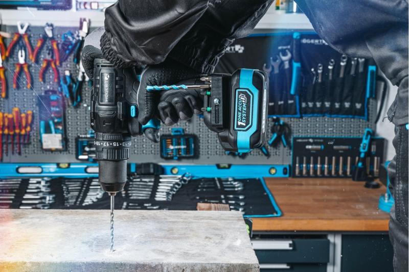 Högert tehokas akkukäyttöinen iskuporakone, harjaton, 18V