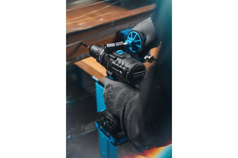 HÖGERT akkuiskuväänninsetti 200 Nm 18V harjattomalla moottorilla.