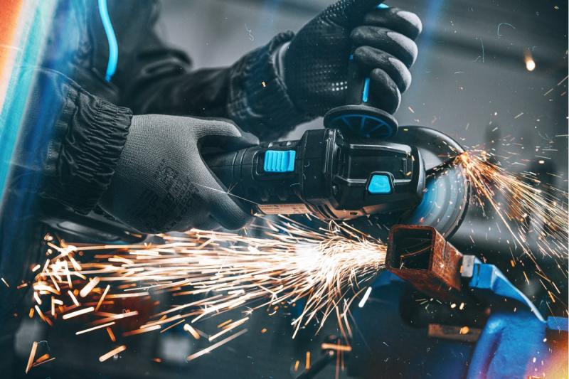 HÖGERT Langaton kulmahiomakone pedaalikytkimellä, 125MM, 18V, sarja, jossa akku, laturi, lisävarusteet