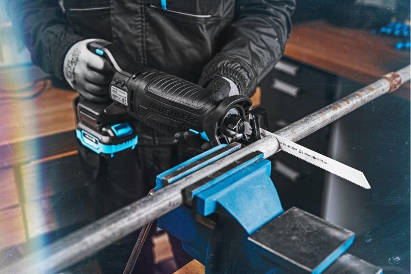 HÖGERT akku-pistosahasarja, 18V, harjaton, akku, laturi, tarvikkeet