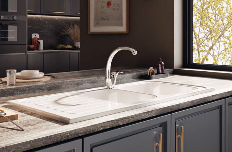 Ausmann Ceramic Blush Keraaminen Kaksinkertainen Valkoinen Pöytätason Päällinen Allas Valutusosalla 1125 x 500 mm 1208970514