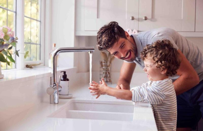 Graniteland Solo Graniitti musta kalksteen altaan upotettava 42x34 cm ruostumattomasta teräksestä valmistetulla tulpalla 1208970606.