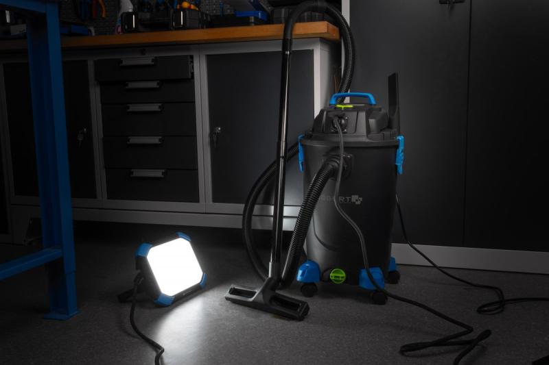 Märkä- ja kuivauniversaali-imuri 20 l