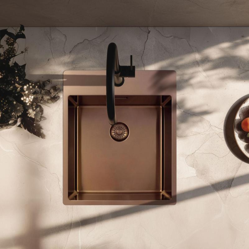 Pure.Sink Exclusivo Kuparinen tiskiallas 44x52 cm Tapwing hanareiällä 10mm säde PEX4040T-62