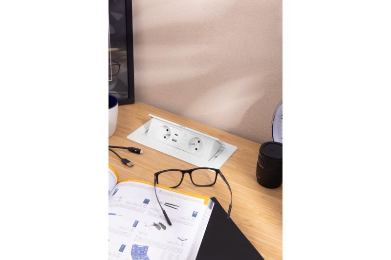 MULTISOFT Huonekalupistorasia 2x Maadoitettu Pistorasia, USB A+C, RJ45, Virtajohto Pistokkeella, Valkoinen