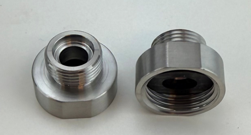 Pure.Sink Jatkonippa ruostumaton teräs, ulkomitta 3/8 (uros) – sisämitta 1/2 (naaras) 2 kpl:n sarja PS3812-00